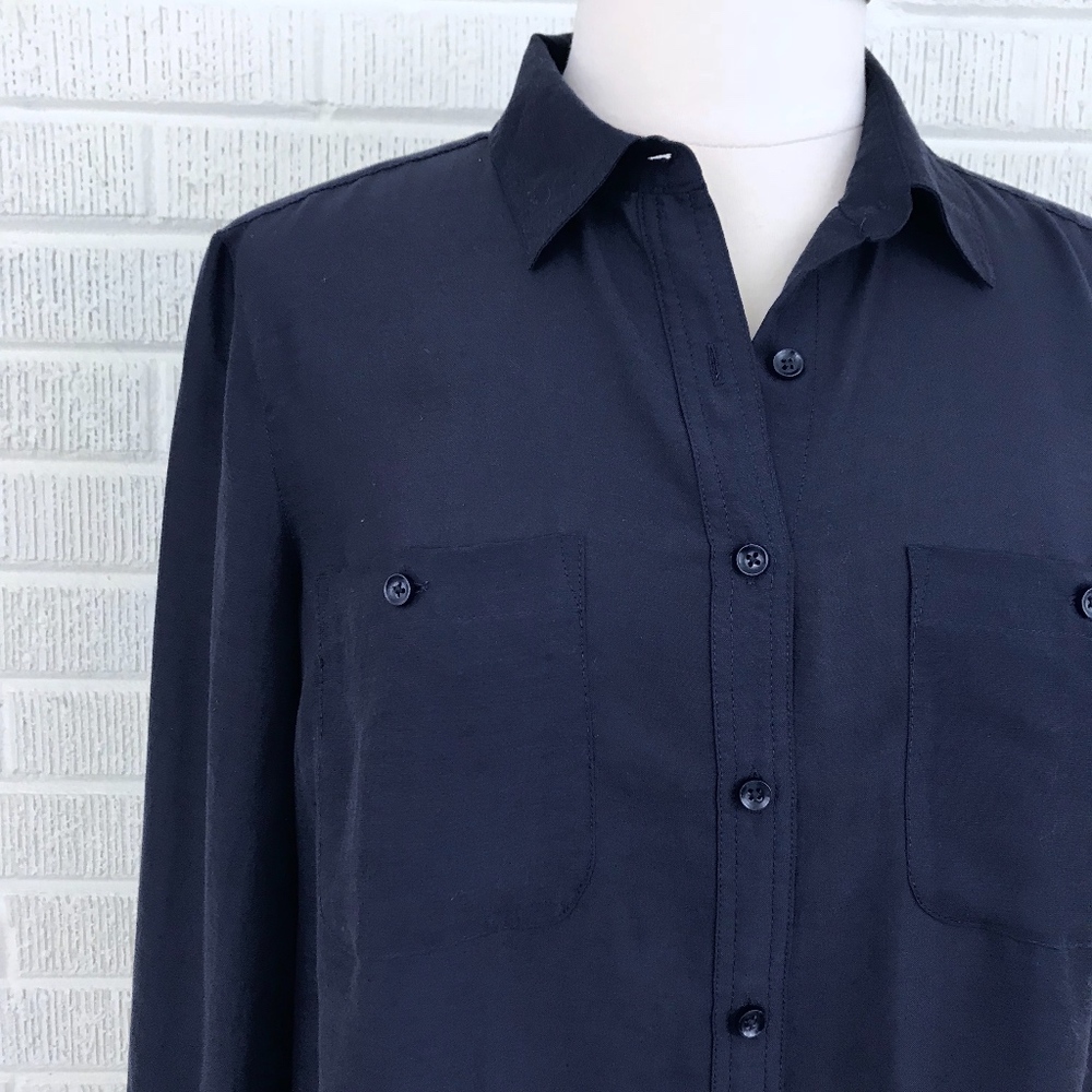 LOFT Lightweight Button Down Shirt Navy Blue - M - Picture 2 of 7
